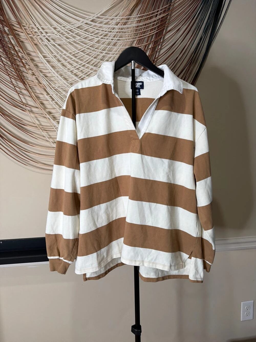 Lands’ End 100% cotton rugby, shirt, tan beige EUC 3129